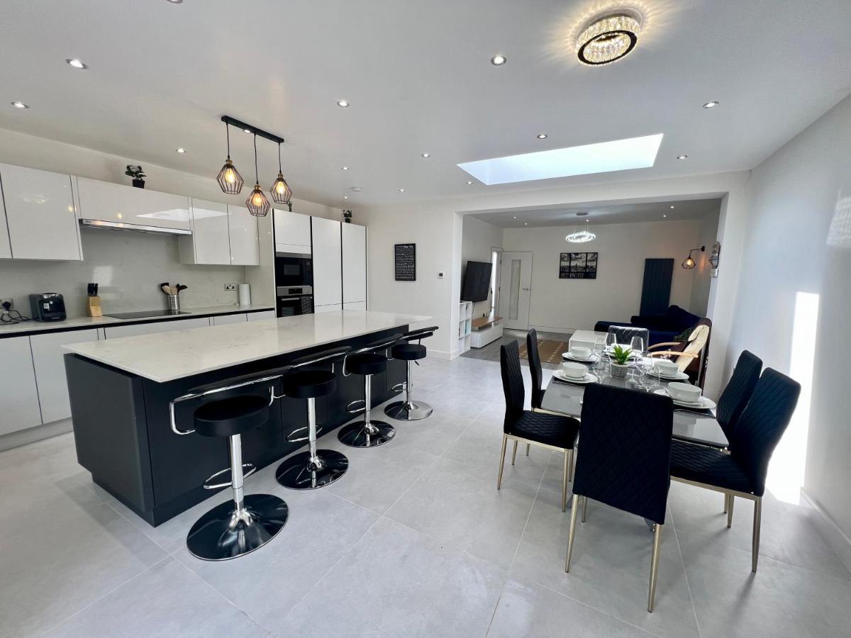 Wembley Stadium 5 Star Brand New Luxury Sleeps 14 With Parking Villa Londres Exterior foto
