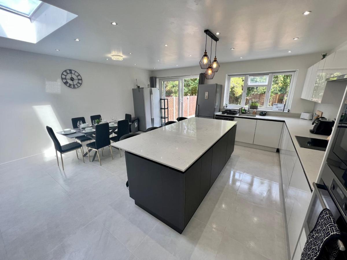 Wembley Stadium 5 Star Brand New Luxury Sleeps 14 With Parking Villa Londres Exterior foto