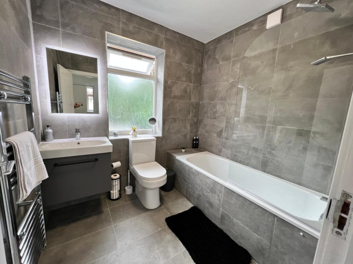 Wembley Stadium 5 Star Brand New Luxury Sleeps 14 With Parking Villa Londres Exterior foto